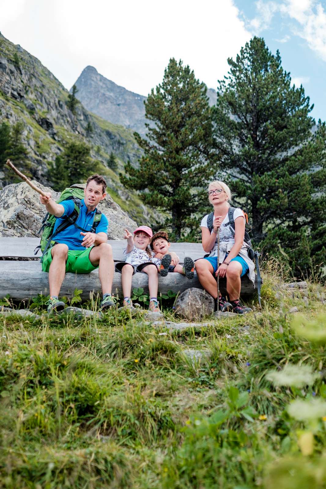 Familie am Berg